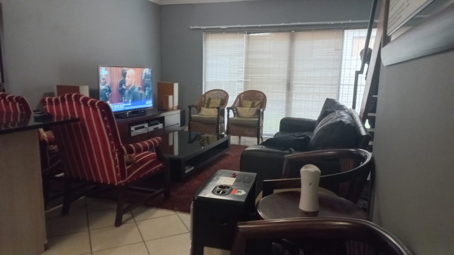 3 Bedroom Property for Sale in Langenhovenpark Free State